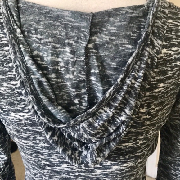 LIA LEE EMBELLISHED ROCK & ROLL HOODIE TOP - Picture 5 of 5